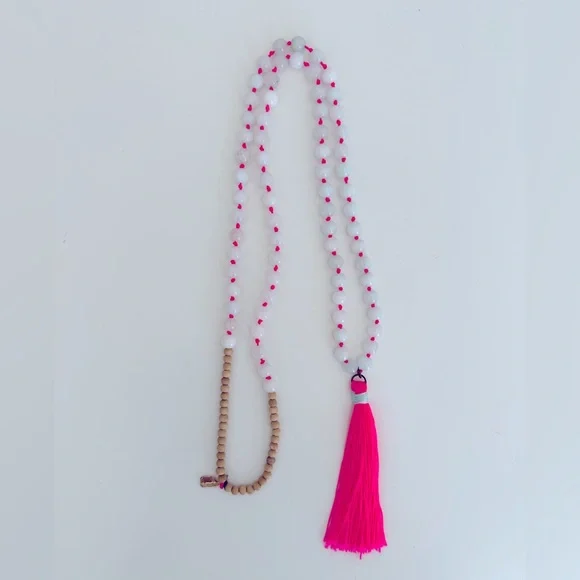 Vineyard Vines Bead & Tassel Necklace - Picture 3 of 3